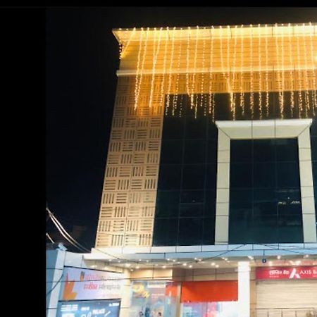 Hotel Royal Palace Hapur Exterior photo